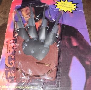 FREDDYS COSTUME PLASTIC GLOVE